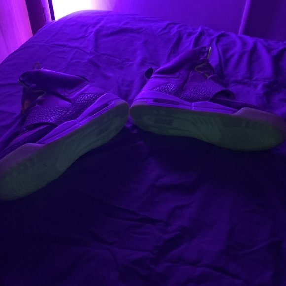 Nike Yeezy zen size 13! - Picture 3 of 11